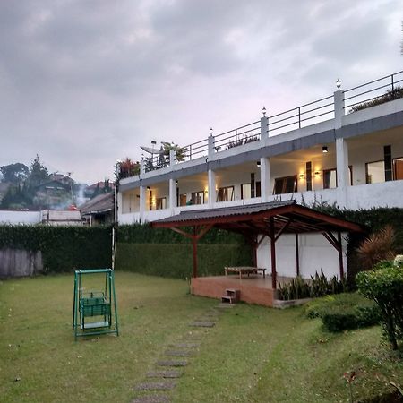The View Villa Cisarua Εξωτερικό φωτογραφία